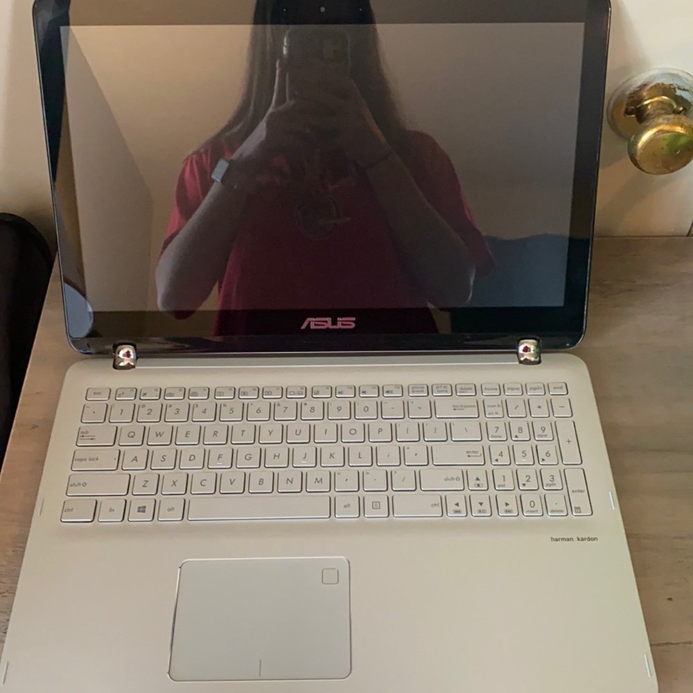 Computer - Picture 1 of 2